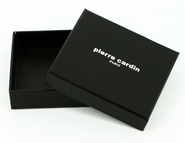 Портсигар Pierre Cardin, сплав цинка, покрытие хром с гравировкой + матовый черный лак, расчитан на 7 стандартных сигарет