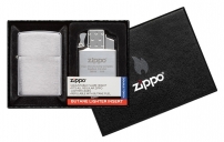 Подарочный набор: зажигалка Brushed Chrome и газовый вставной блок с двойным пламенем ZIPPO 200-082950