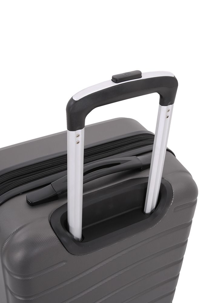 Чемодан средний ALVERSTONE SWISSGEAR