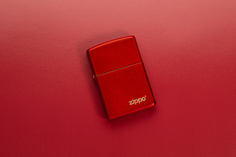 Зажигалка Classic Metallic Red ZIPPO 49475ZL